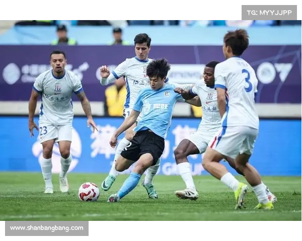 如何全面分析大连英博与上海申花比赛中的战术布局与关键因素