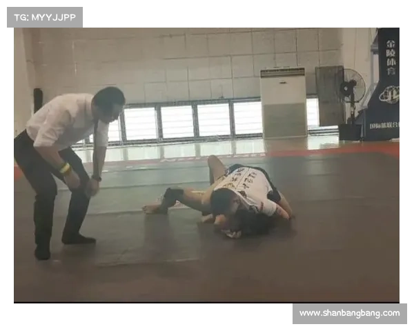 巴西柔术选手在世界锦标赛上勇夺金牌书写历史新篇章