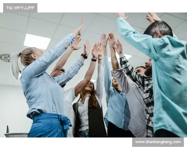 成为团队核心的五个关键步骤助你脱颖而出成为不可或缺的领袖 成为团队核心的五个关键步骤助你脱颖而出成为不可或缺的领袖