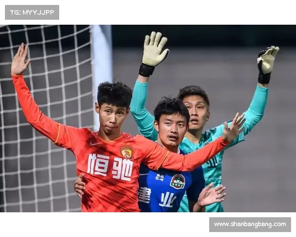 成都蓉城引援操作全流程解析 如何签约塞超边锋并打造新阵容